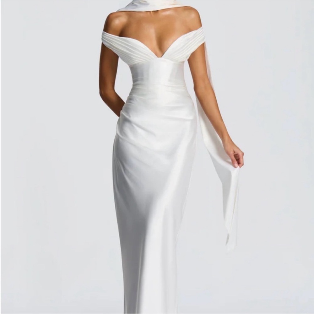 Baby Boo Elegant white Off-Shoulder Dress Aurelia
